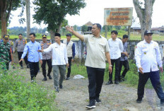 Safari Jumat di Kisam Tinggi, Bupati Abusama Tinjau Sekolah dan Jalan Tebing Cipai
