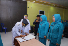 Yohana Lantik Dua Ketua TP-PKK Kecamatan di OKU Selatan