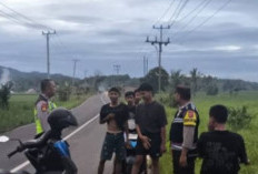 Personel Polsek Simpang Bubarkan Aksi Balap Liar di Jalan Umum