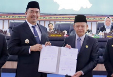 Rapat Paripurna DPRD OKUS Setujui Empat Raperda