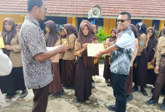 Usai Pembagian Rapor, Kepsek Minta Siswa Jaga Pergaulan Selama Libur