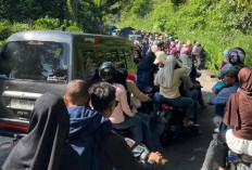 Pengunjung Wisata Danau Ranau Membeludak Meski Akses Jalan Sempat Terputus