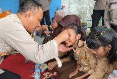 Dukung Program Presiden RI, Waka Polres Pimpin Makan Bergizi Bersama Siswa SLB