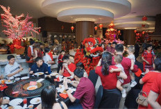 Rayakan Imlek, Hotel di Palembang Hadirkan Kuliner dan Barongsai