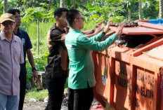 Sekda OKU Selatan Pimpin Langsung Pembersihan Pasar Saka Selabung