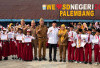 Total 39.099 Siswa Baru di Palembang Terima Seragam Gratis