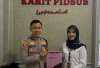 Kanit Pidsus Polres OKU Selatan Berikan Beasiswa Prestasi ke Anggota Polri